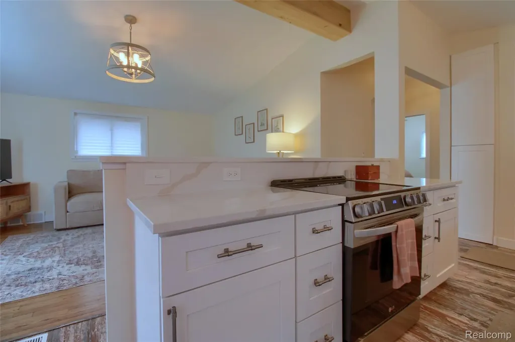 8134 Melvin Avenue Westland City MI 48185