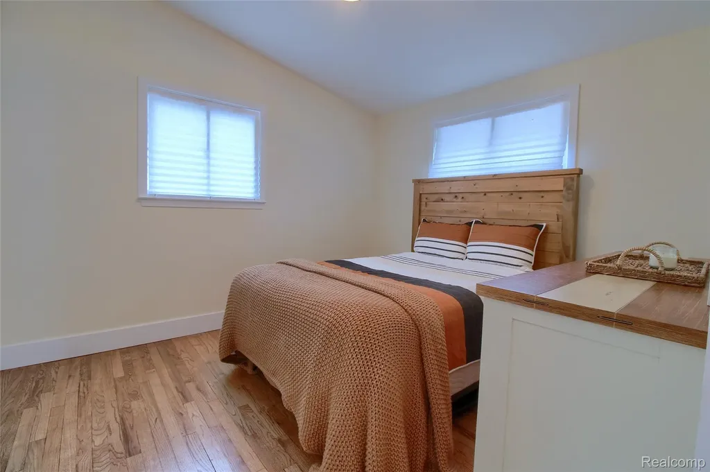 8134 Melvin Avenue Westland City MI 48185
