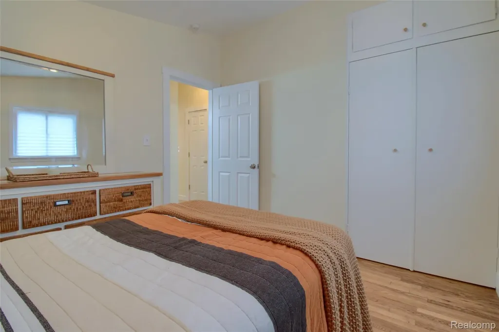 8134 Melvin Avenue Westland City MI 48185
