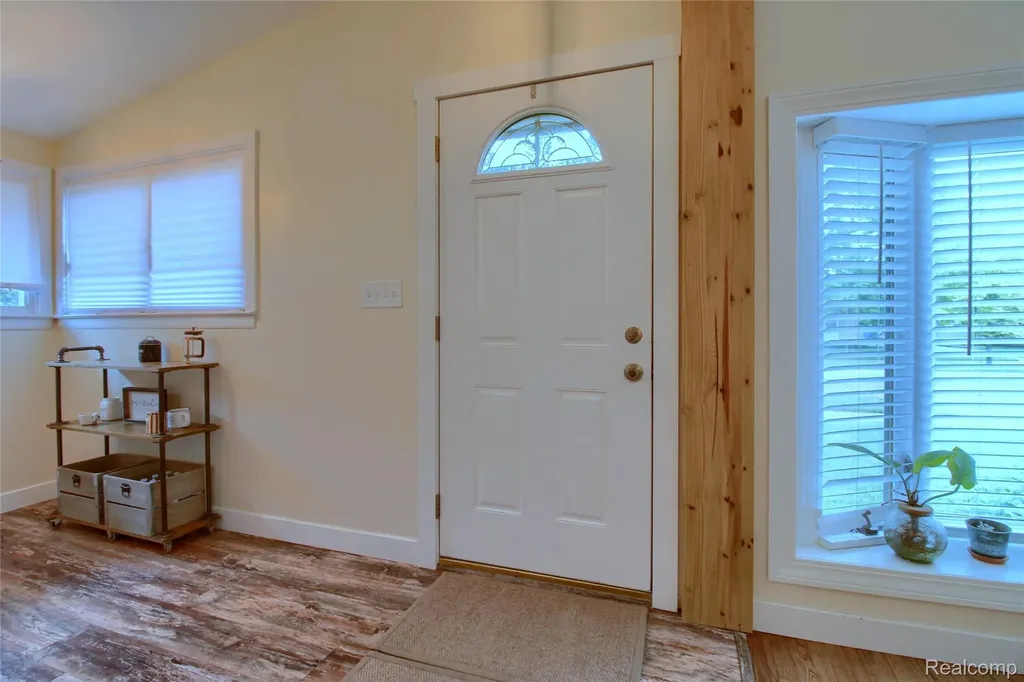 8134 Melvin Avenue Westland City MI 48185