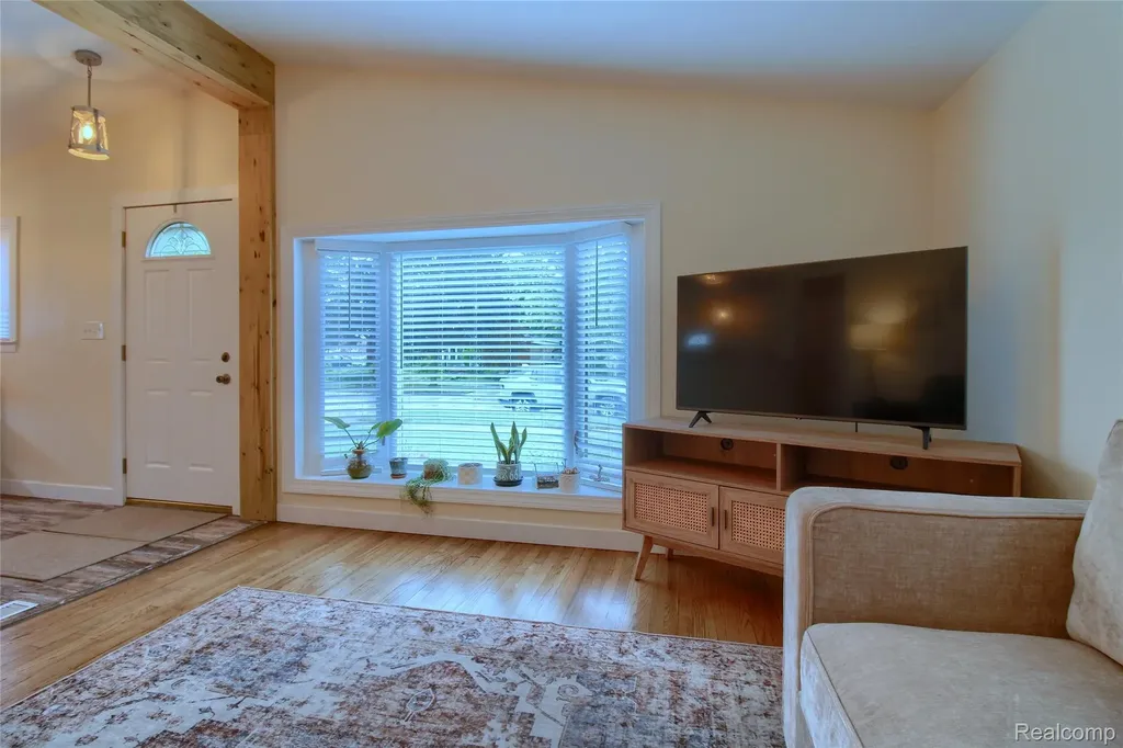 8134 Melvin Avenue Westland City MI 48185