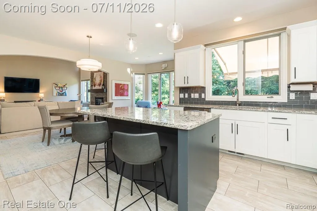 1067 Newgate Court Oakland Charter Township MI 48363