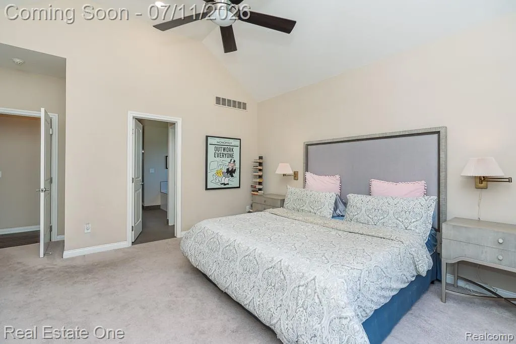 1067 Newgate Court Oakland Charter Township MI 48363