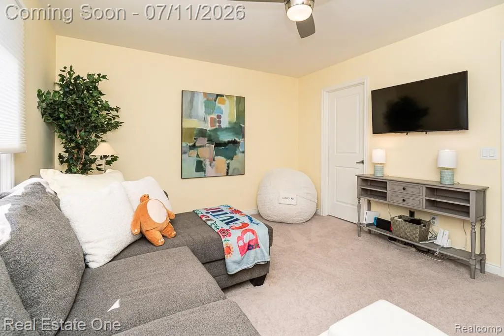 1067 Newgate Court Oakland Charter Township MI 48363