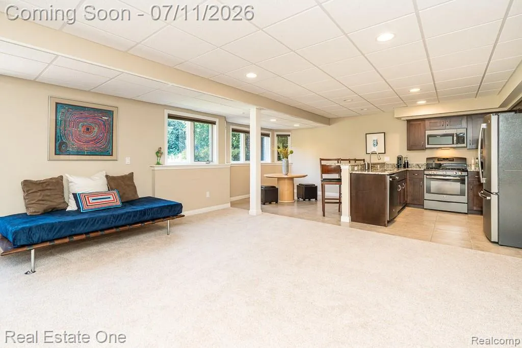1067 Newgate Court Oakland Charter Township MI 48363