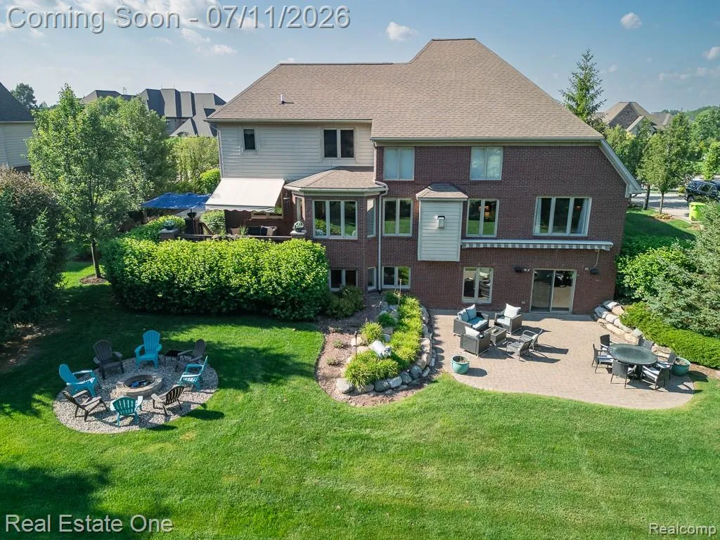 1067 Newgate Court Oakland Charter Township MI 48363