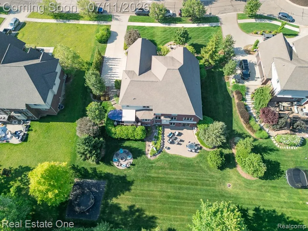1067 Newgate Court Oakland Charter Township MI 48363