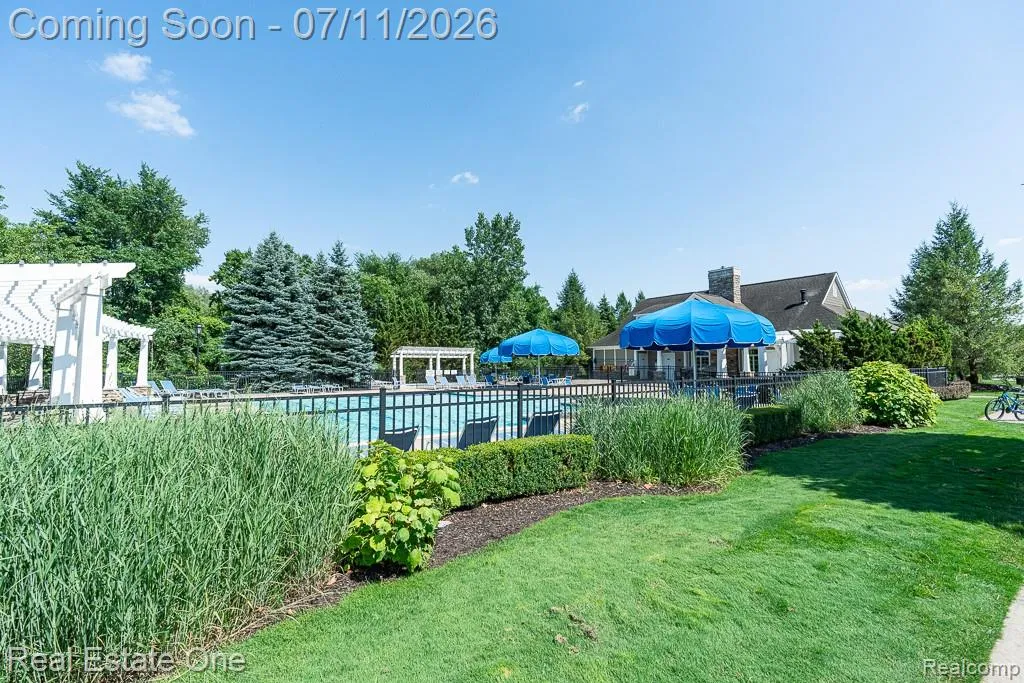 1067 Newgate Court Oakland Charter Township MI 48363