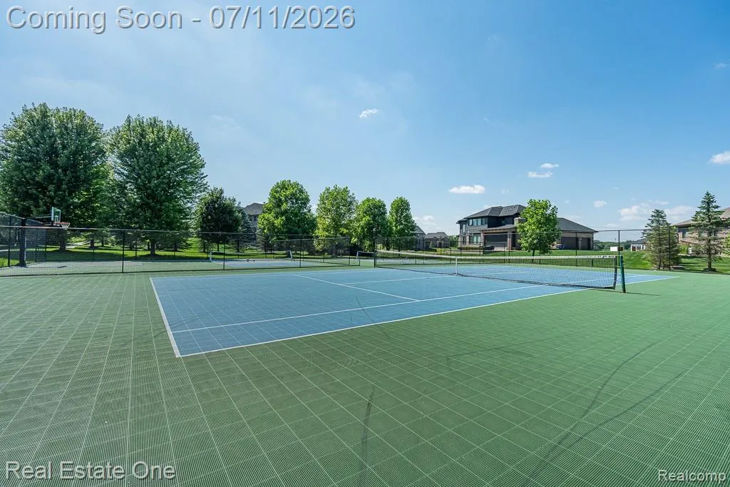 1067 Newgate Court Oakland Charter Township MI 48363