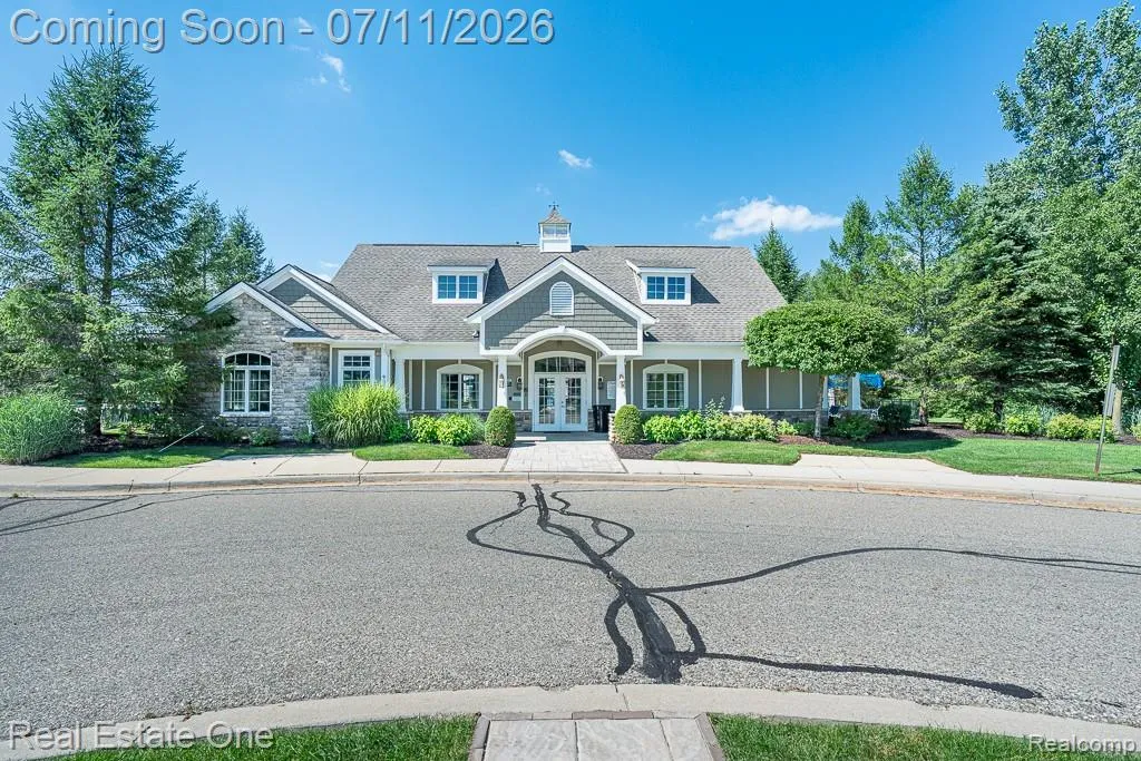 1067 Newgate Court Oakland Charter Township MI 48363