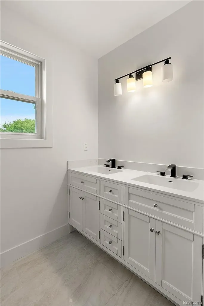8774 Speedway Drive Shelby Charter Township MI 48317