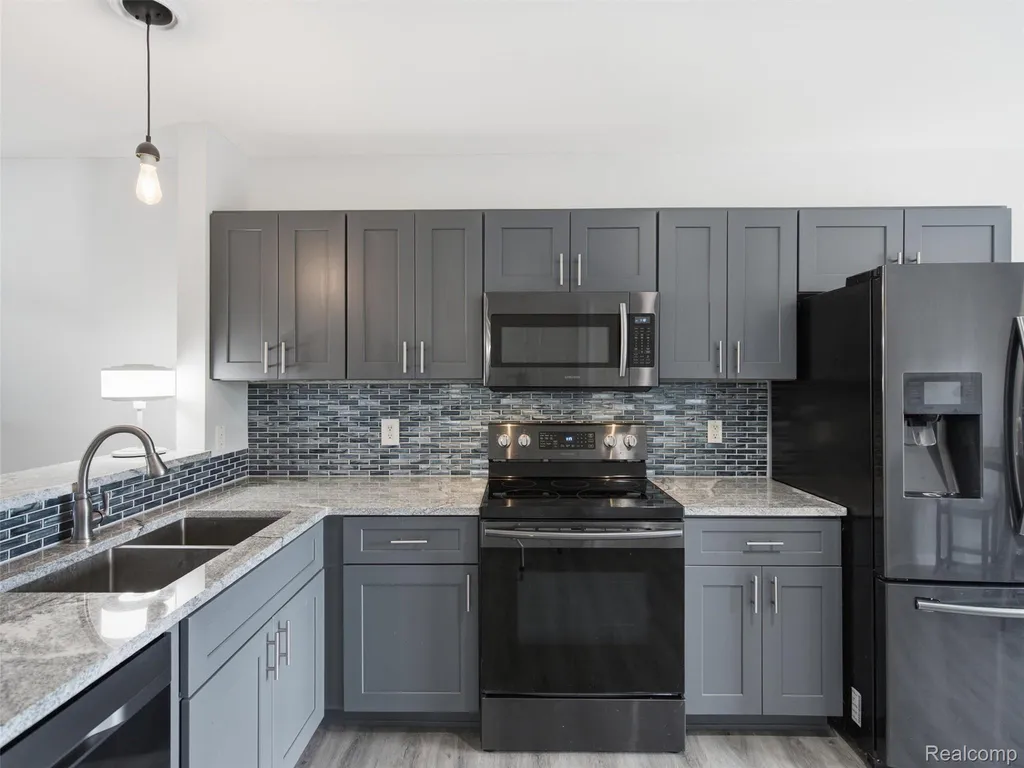 1528 Devon Lane Troy City MI 48084