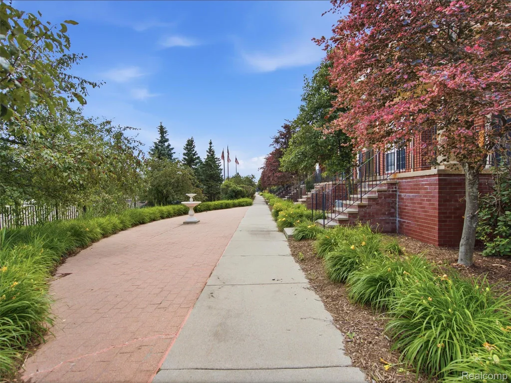1528 Devon Lane Troy City MI 48084