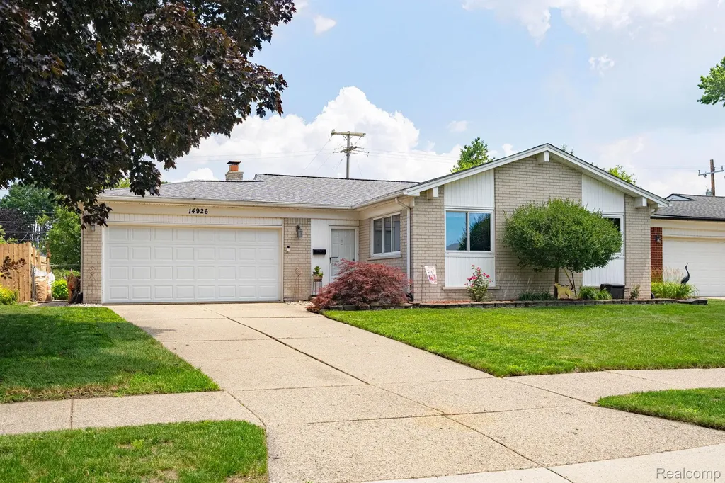 14926 Hix Street Livonia City MI 48154