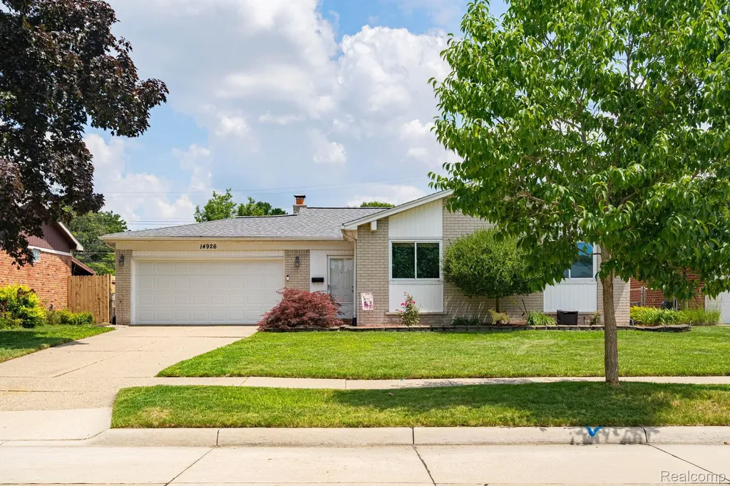 14926 Hix Street Livonia City MI 48154