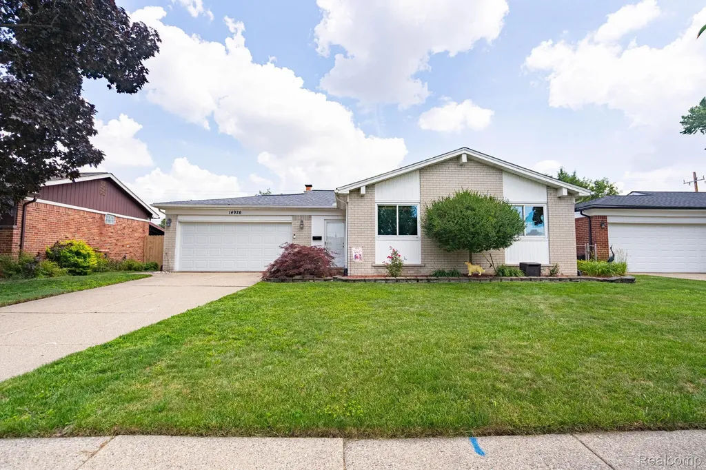 14926 Hix Street Livonia City MI 48154