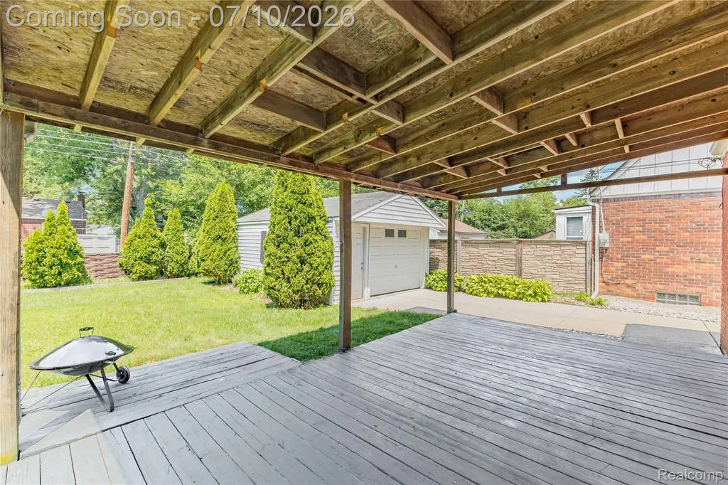 26508 Five Mile Road Redford Charter Township MI 48239