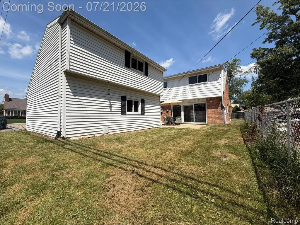 747 Jamaica Drive Troy City MI 48083