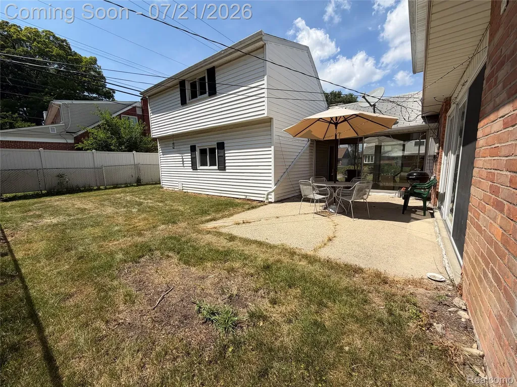 747 Jamaica Drive Troy City MI 48083