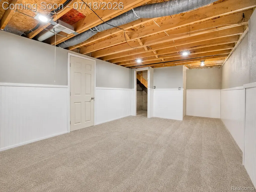 30 Pine Tree Ridge Drive Waterford Charter Township MI 48327