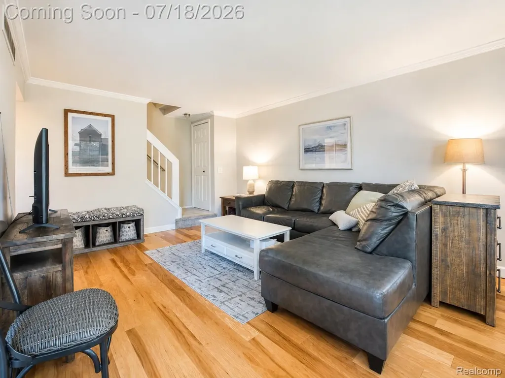 30 Pine Tree Ridge Drive Waterford Charter Township MI 48327