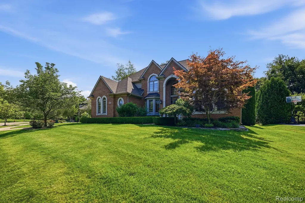 26363 Mandalay Circle Novi City MI 48374