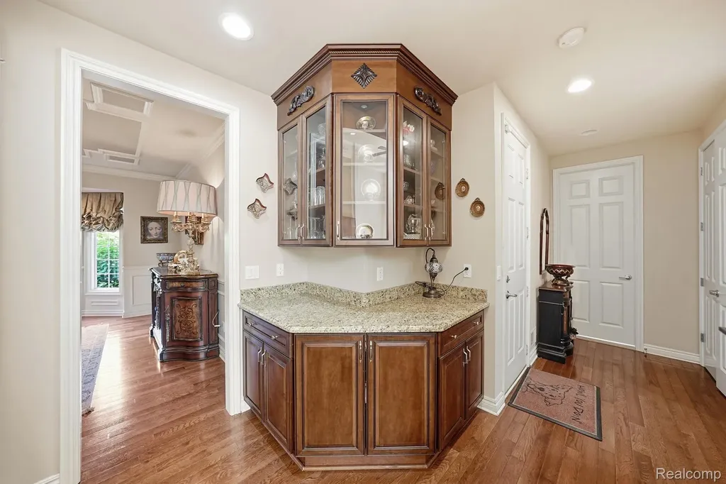 26363 Mandalay Circle Novi City MI 48374
