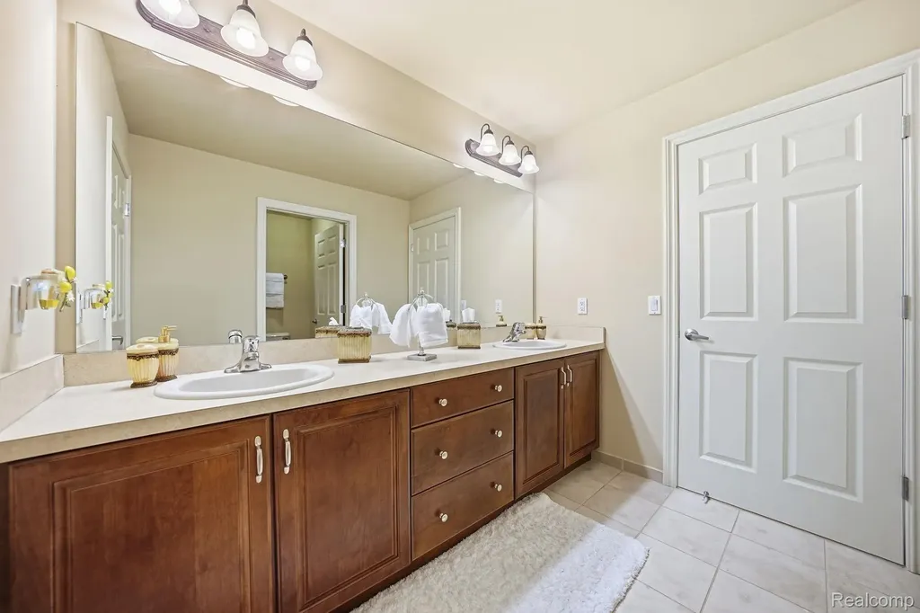 26363 Mandalay Circle Novi City MI 48374