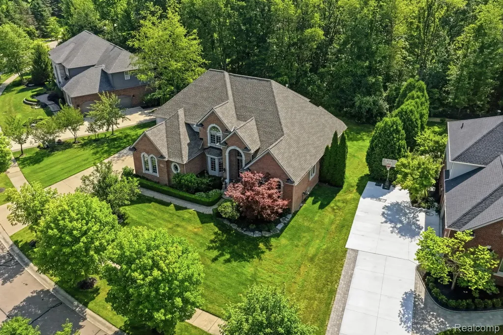 26363 Mandalay Circle Novi City MI 48374