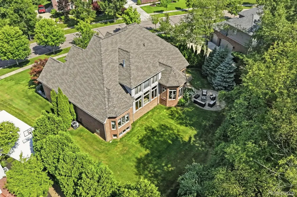 26363 Mandalay Circle Novi City MI 48374