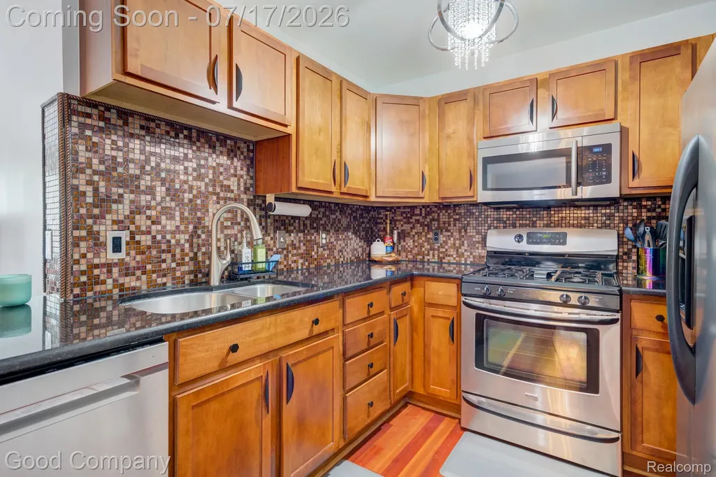 53041 Providence Drive Shelby Charter Township MI 48316