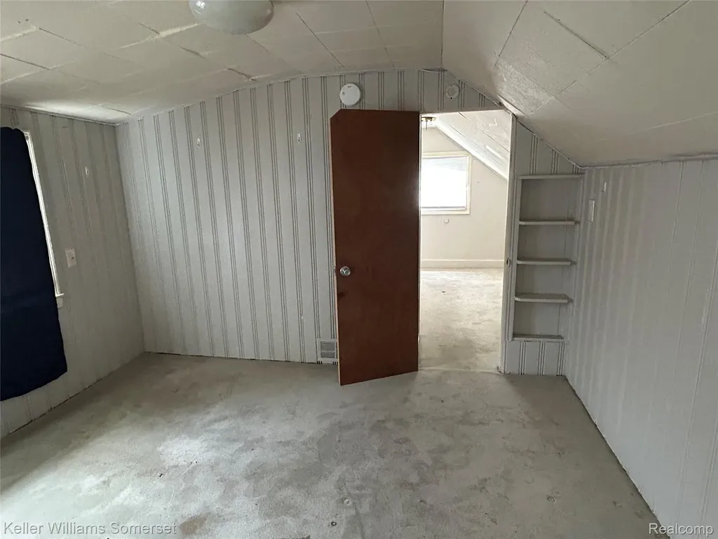 11376 Rivard Avenue Warren City MI 48089
