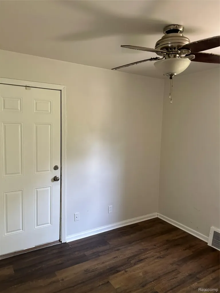 12914 Hazelton Street Detroit City MI 48223