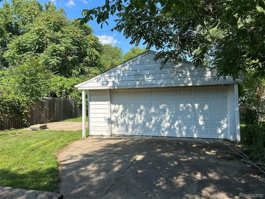 12914 Hazelton Street Detroit City MI 48223
