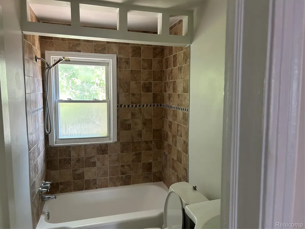 12914 Hazelton Street Detroit City MI 48223