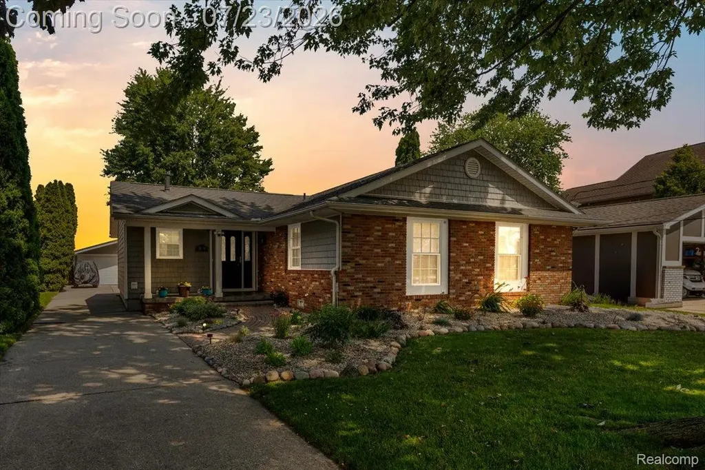 39510 Lakeshore Drive Harrison Charter Township MI 48045
