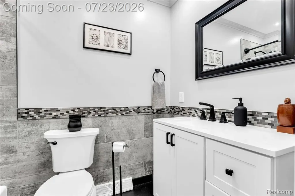 39510 Lakeshore Drive Harrison Charter Township MI 48045