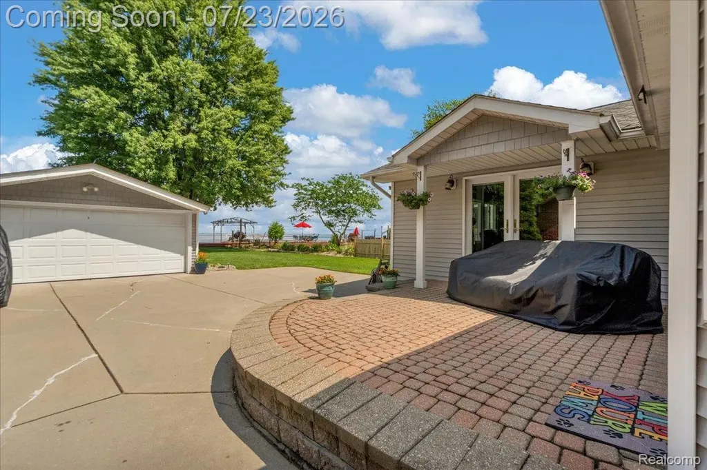 39510 Lakeshore Drive Harrison Charter Township MI 48045