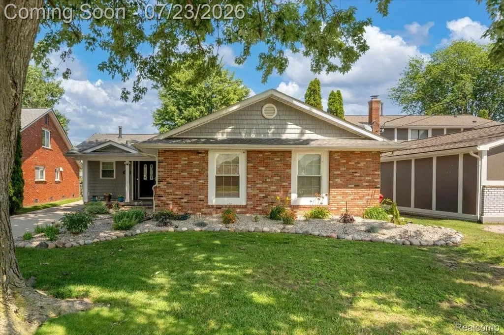 39510 Lakeshore Drive Harrison Charter Township MI 48045