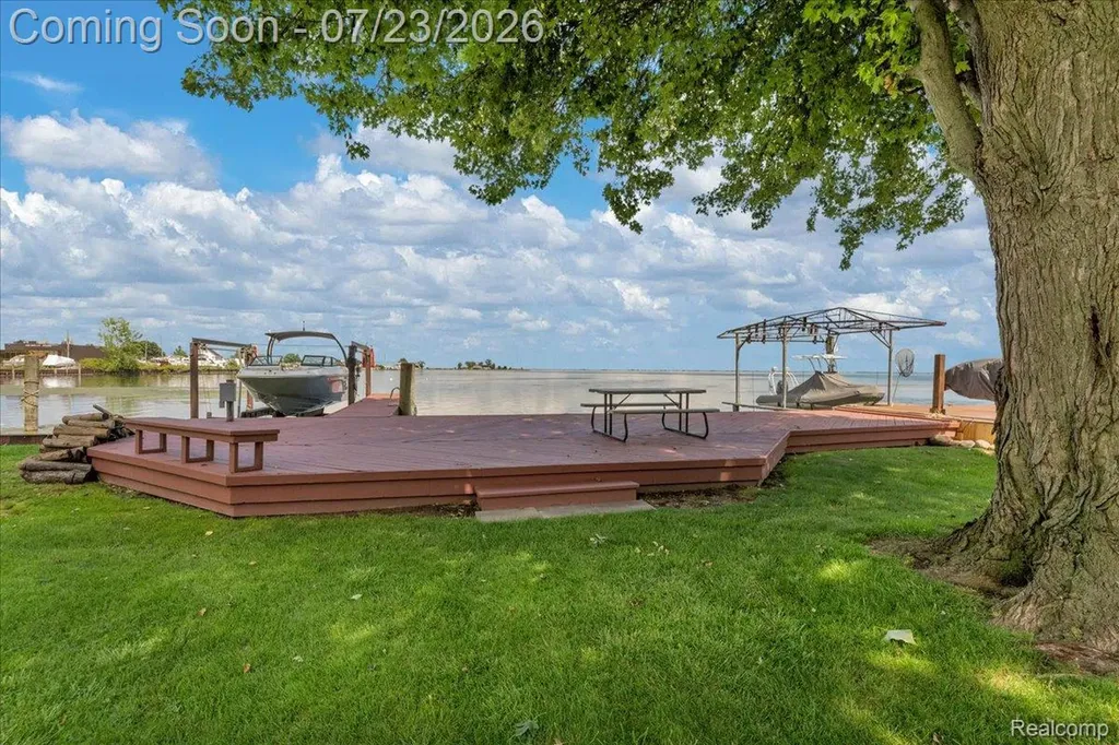 39510 Lakeshore Drive Harrison Charter Township MI 48045
