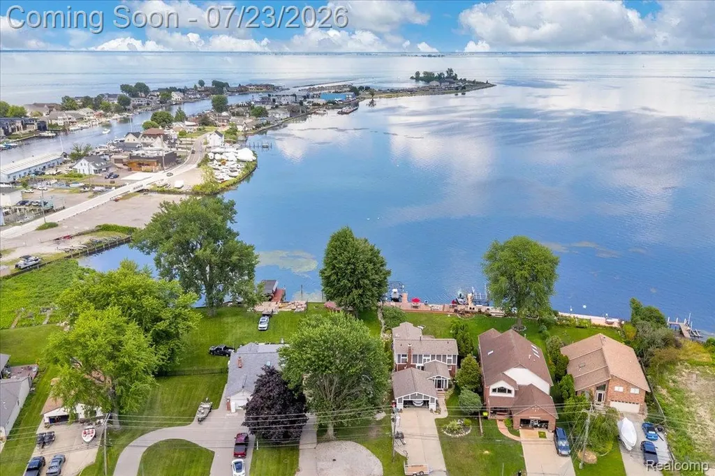 39510 Lakeshore Drive Harrison Charter Township MI 48045