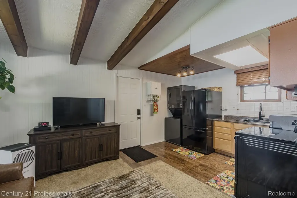 420 Bellevue Avenue Lake Orion Village MI 48362