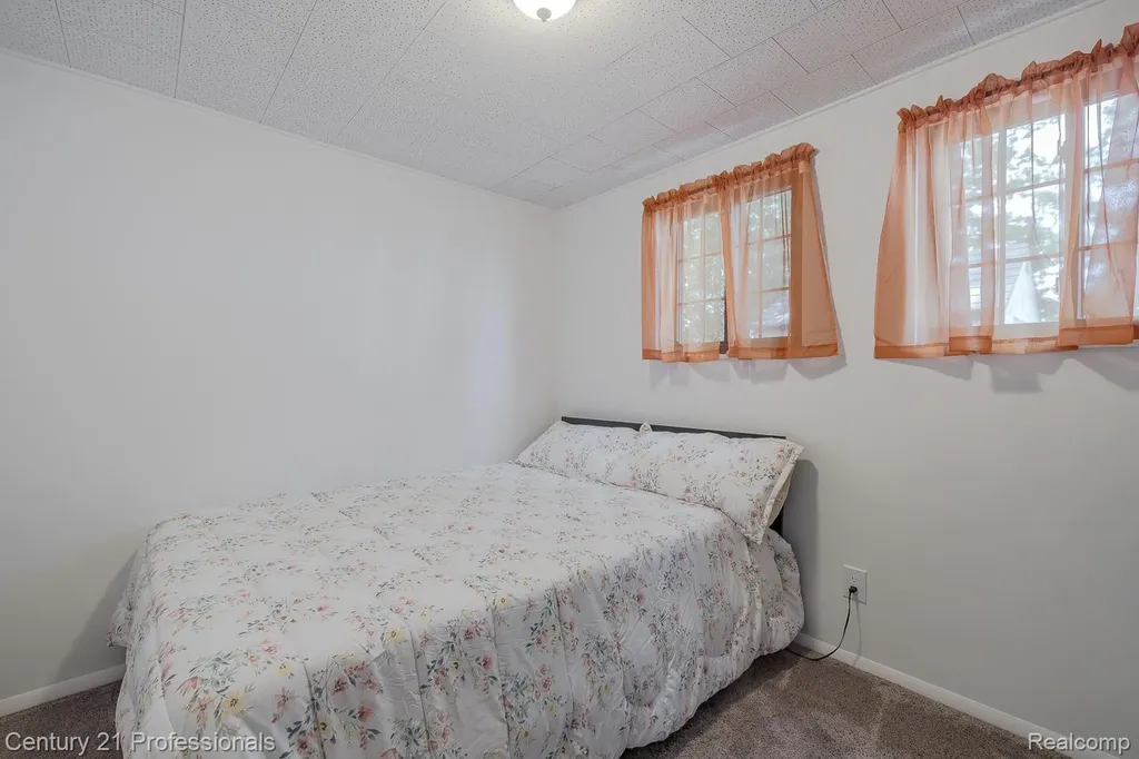 420 Bellevue Avenue Lake Orion Village MI 48362