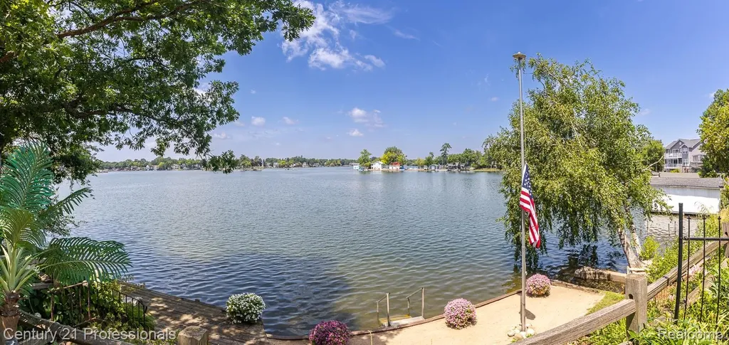 420 Bellevue Avenue Lake Orion Village MI 48362