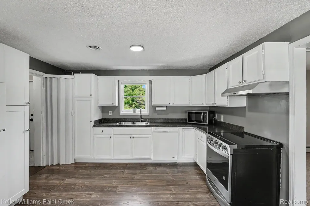 843 Orion Road Orion Charter Township MI 48362