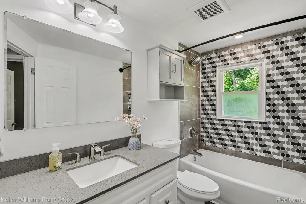 843 Orion Road Orion Charter Township MI 48362
