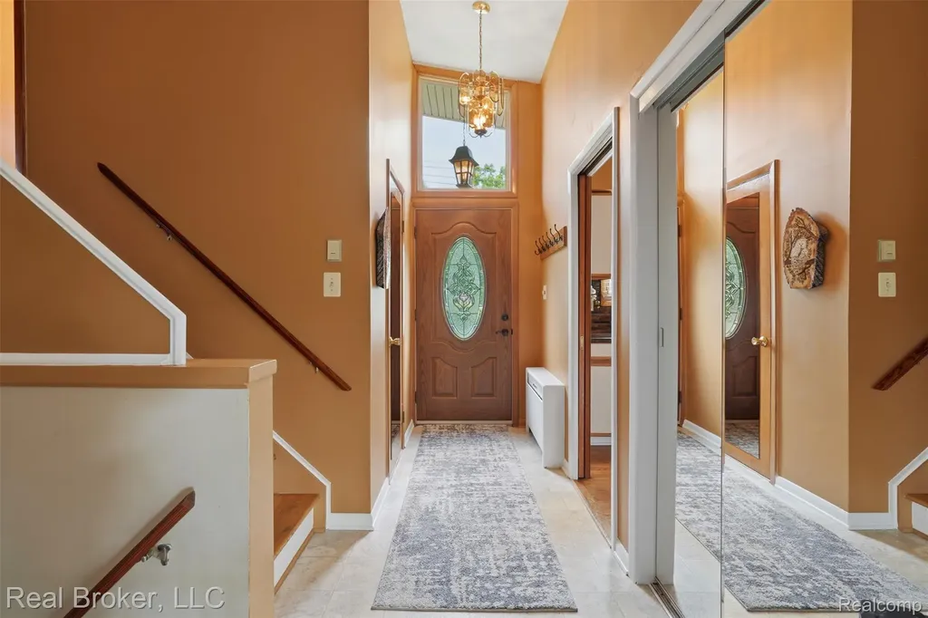 1318 S Williams Lake Road White Lake Charter Township MI 48386