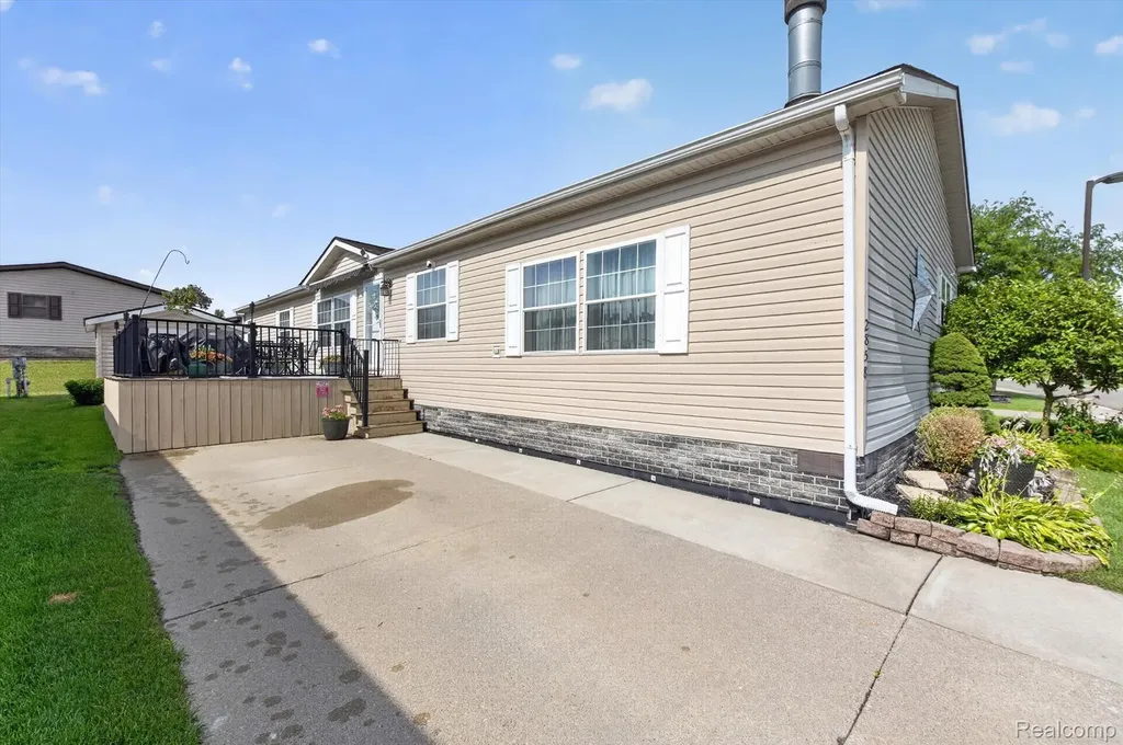2858 Boulder Ridge Trail Highland Charter Township MI 48380
