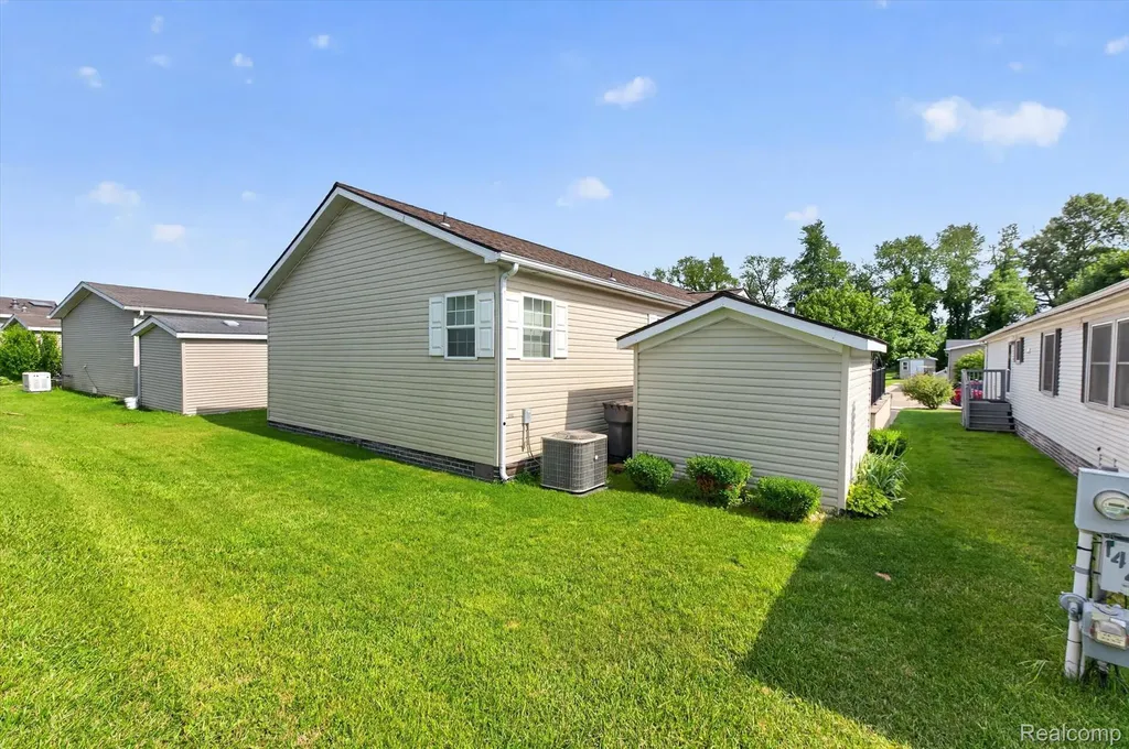 2858 Boulder Ridge Trail Highland Charter Township MI 48380