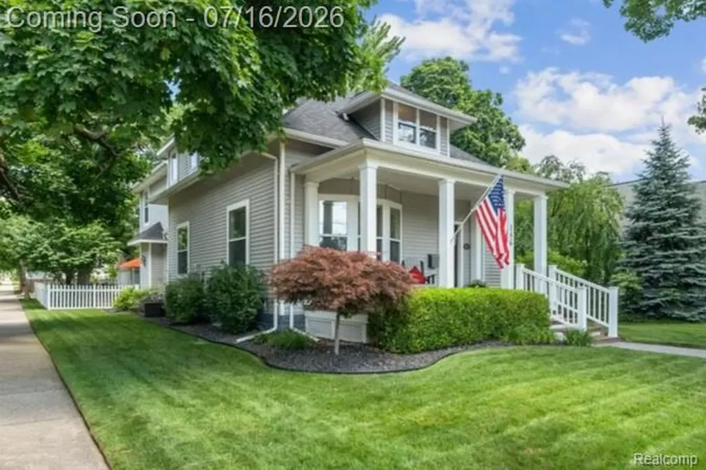 156 Griggs Street Rochester City MI 48307